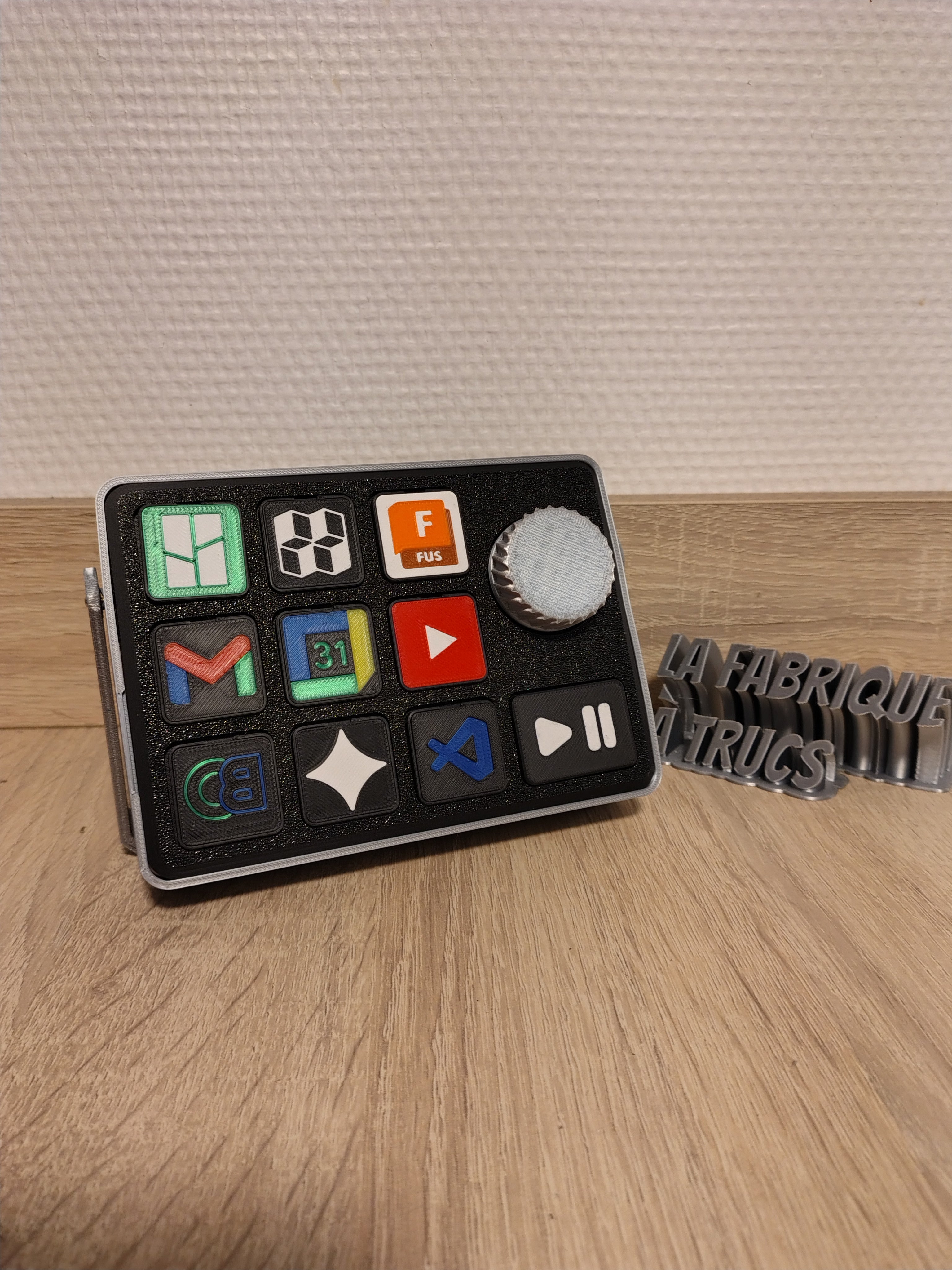 Stream Deck / Macro Pad Personnalisable 3D avec Molette - Gaming & Productivité