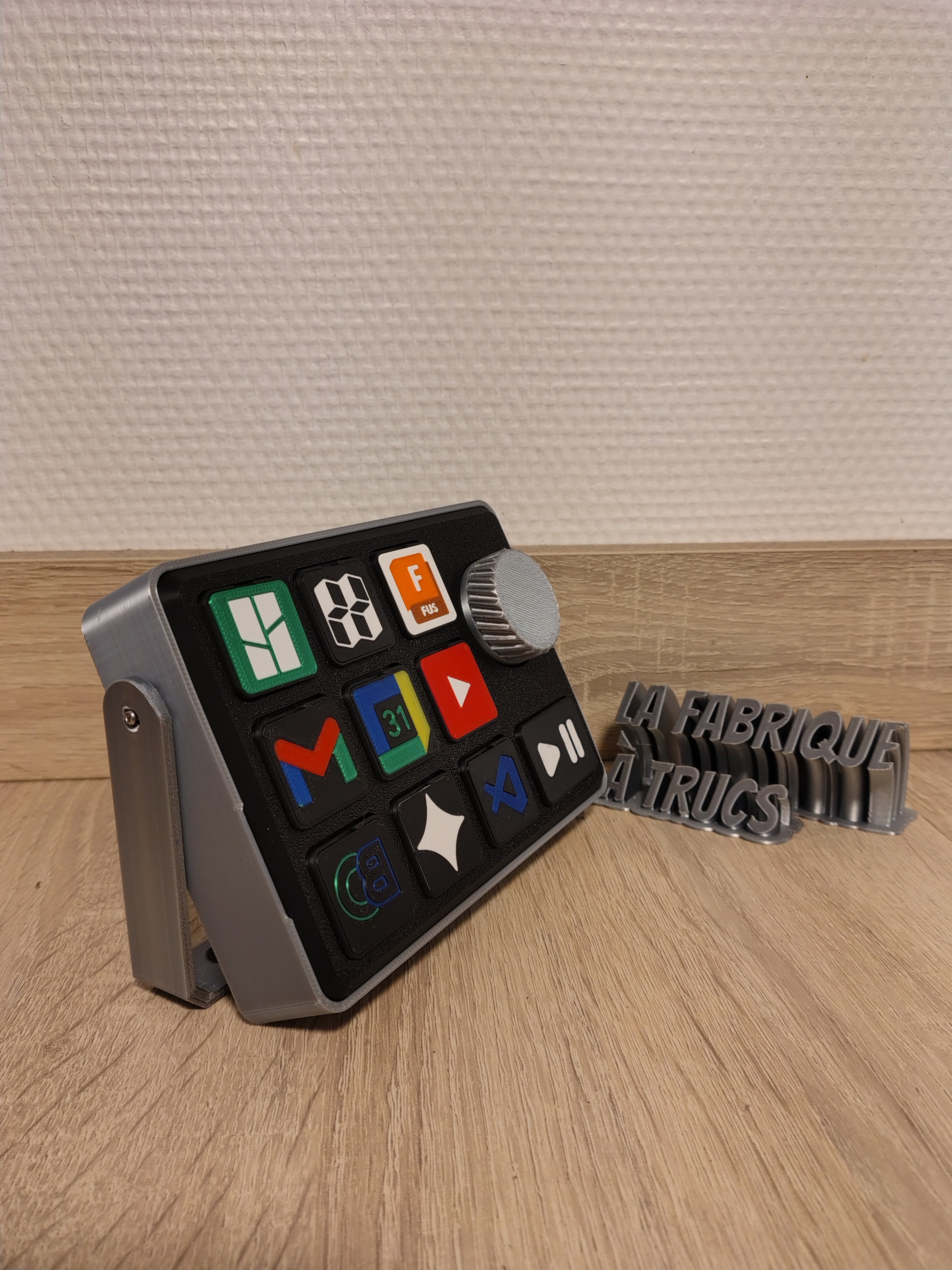 Stream Deck / Macro Pad Personnalisable 3D avec Molette - Gaming & Productivité