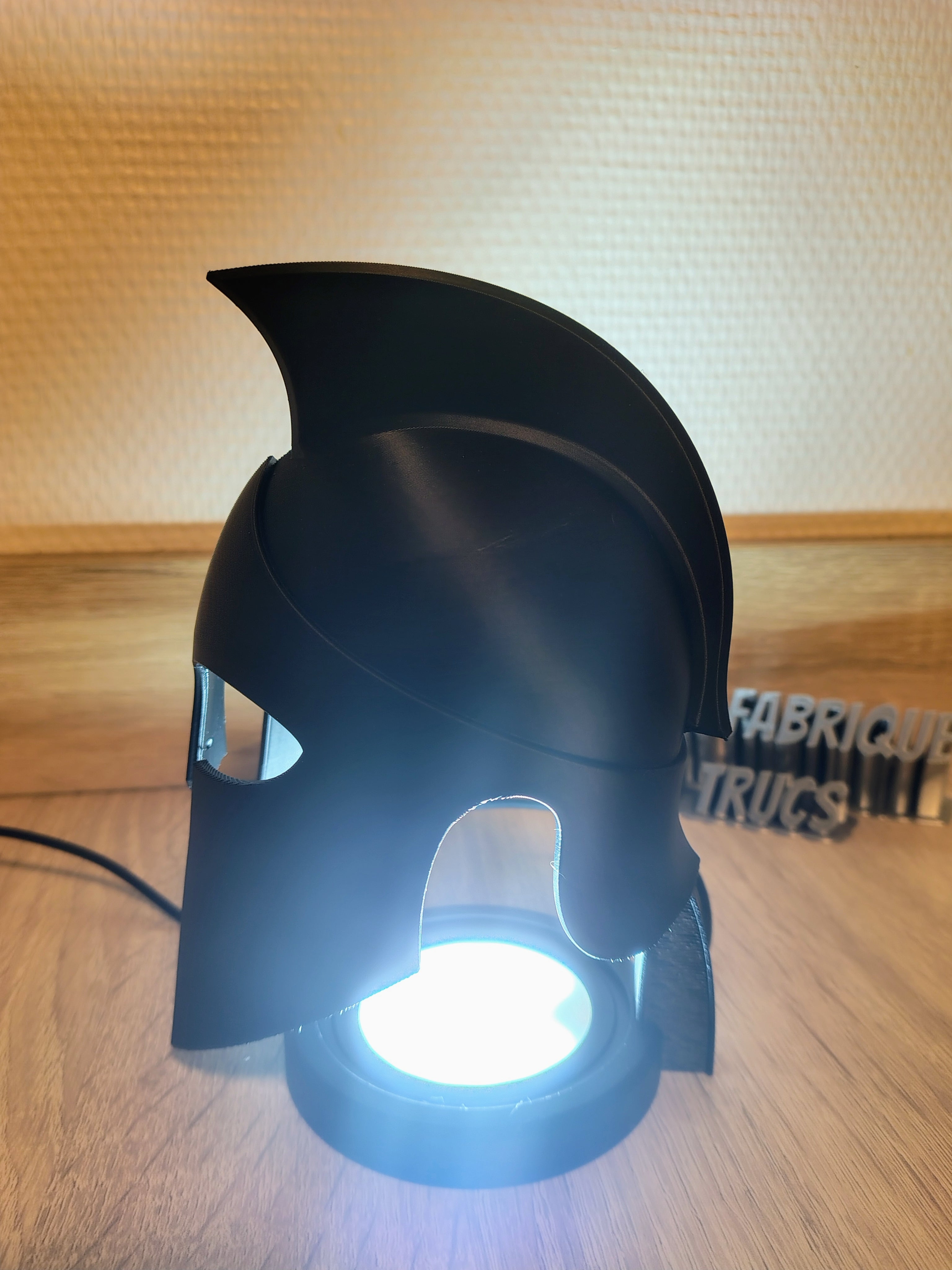 Lampe et Applique Murale Casque Spartiate - Veilleuse & Décoration 3D