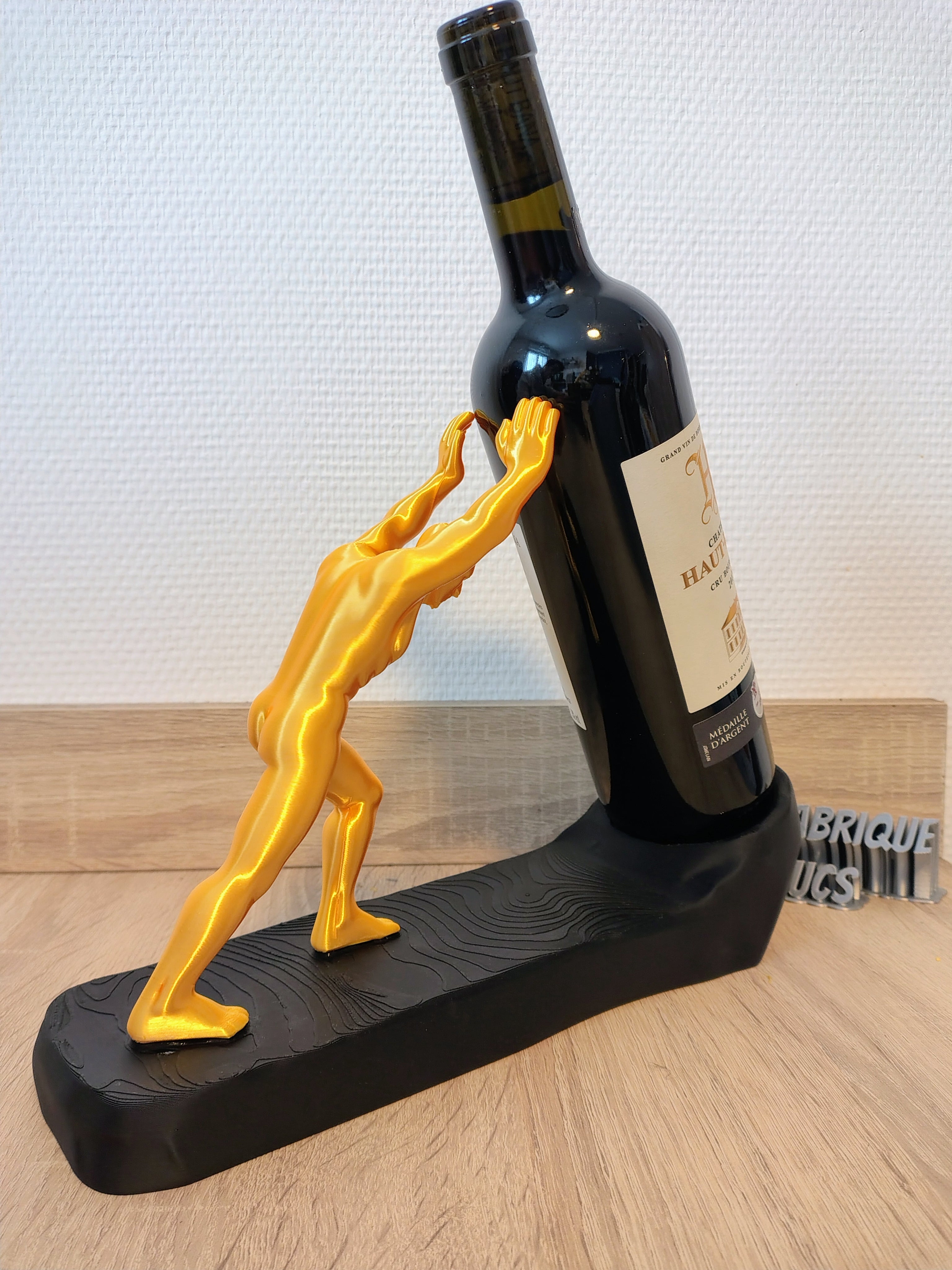 Le Porte-Bouteille "Hercule" : L'Art de Servir le Vin 🍷💪