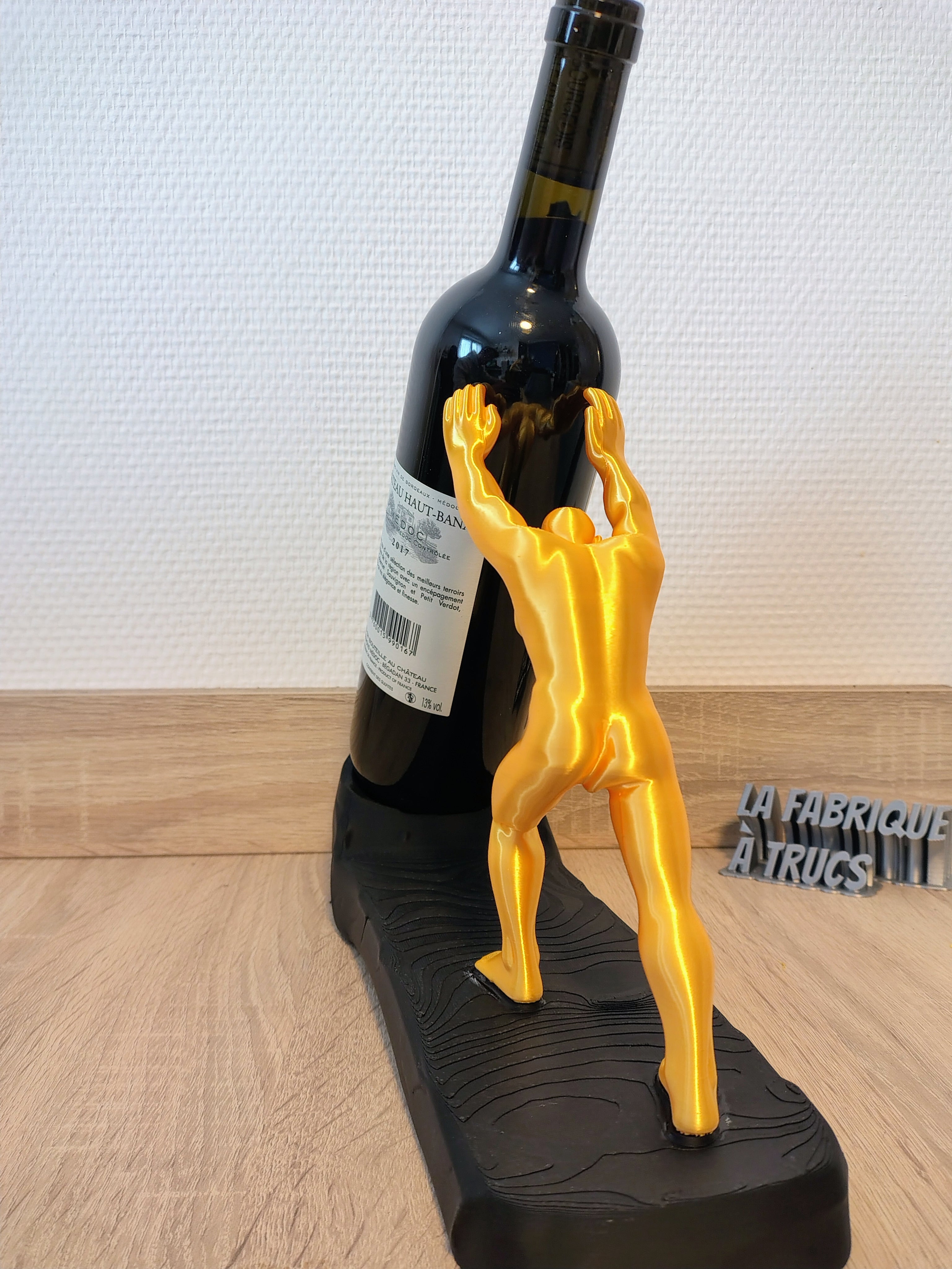 Le Porte-Bouteille "Hercule" : L'Art de Servir le Vin 🍷💪