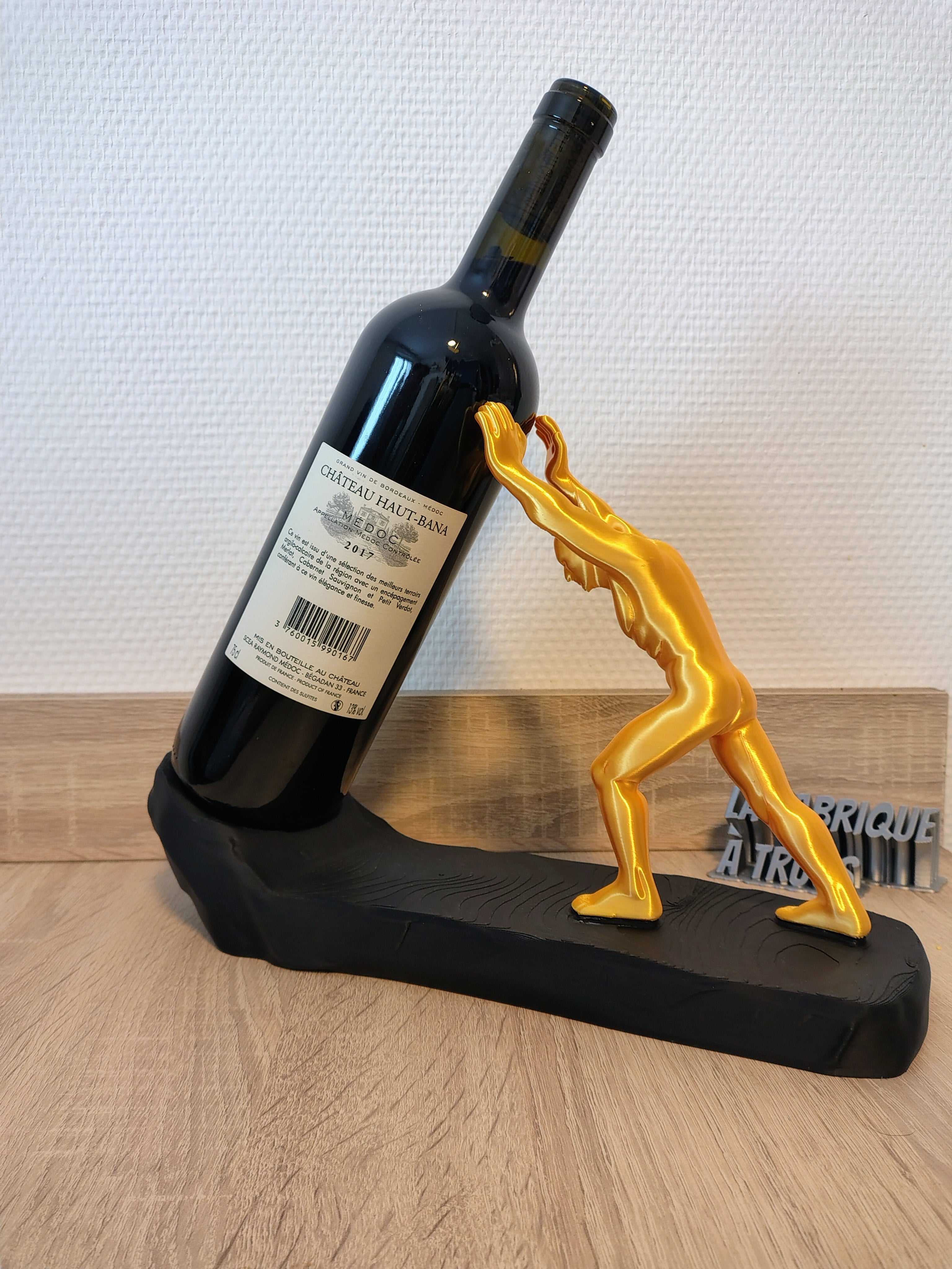 Le Porte-Bouteille "Hercule" : L'Art de Servir le Vin 🍷💪