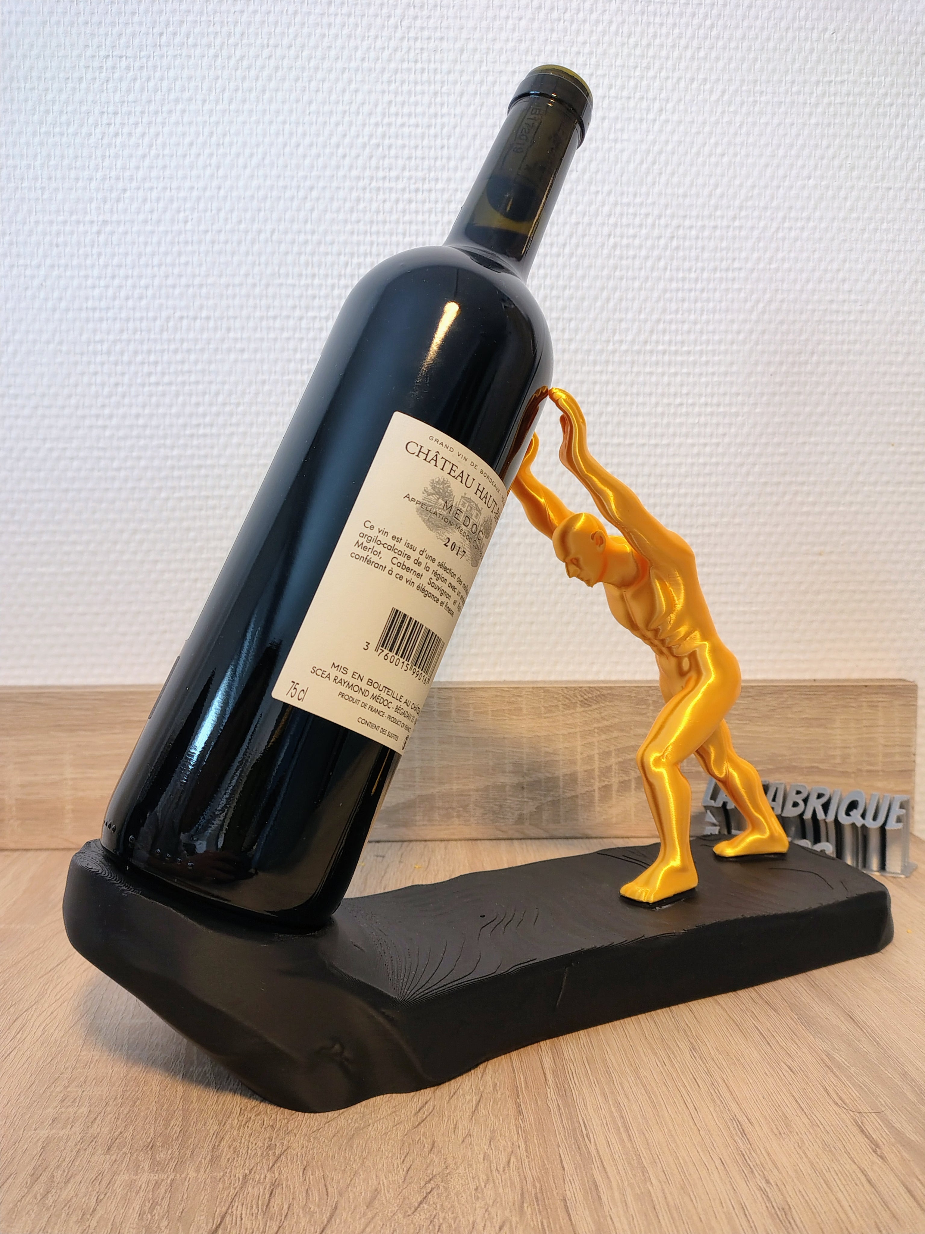 Le Porte-Bouteille "Hercule" : L'Art de Servir le Vin 🍷💪