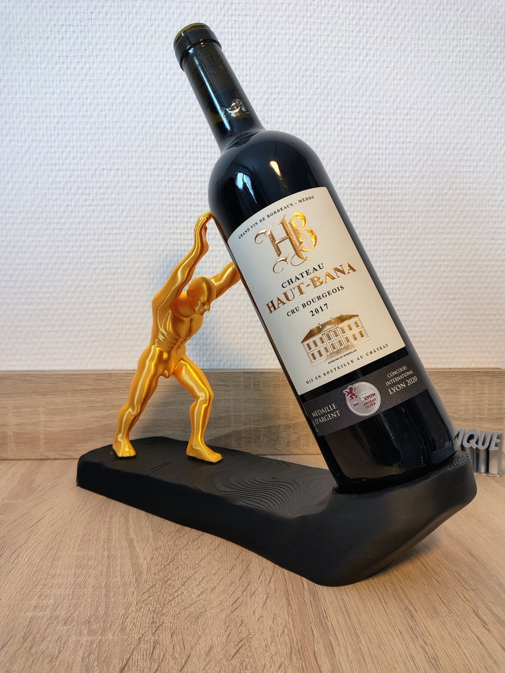 Le Porte-Bouteille "Hercule" : L'Art de Servir le Vin 🍷💪