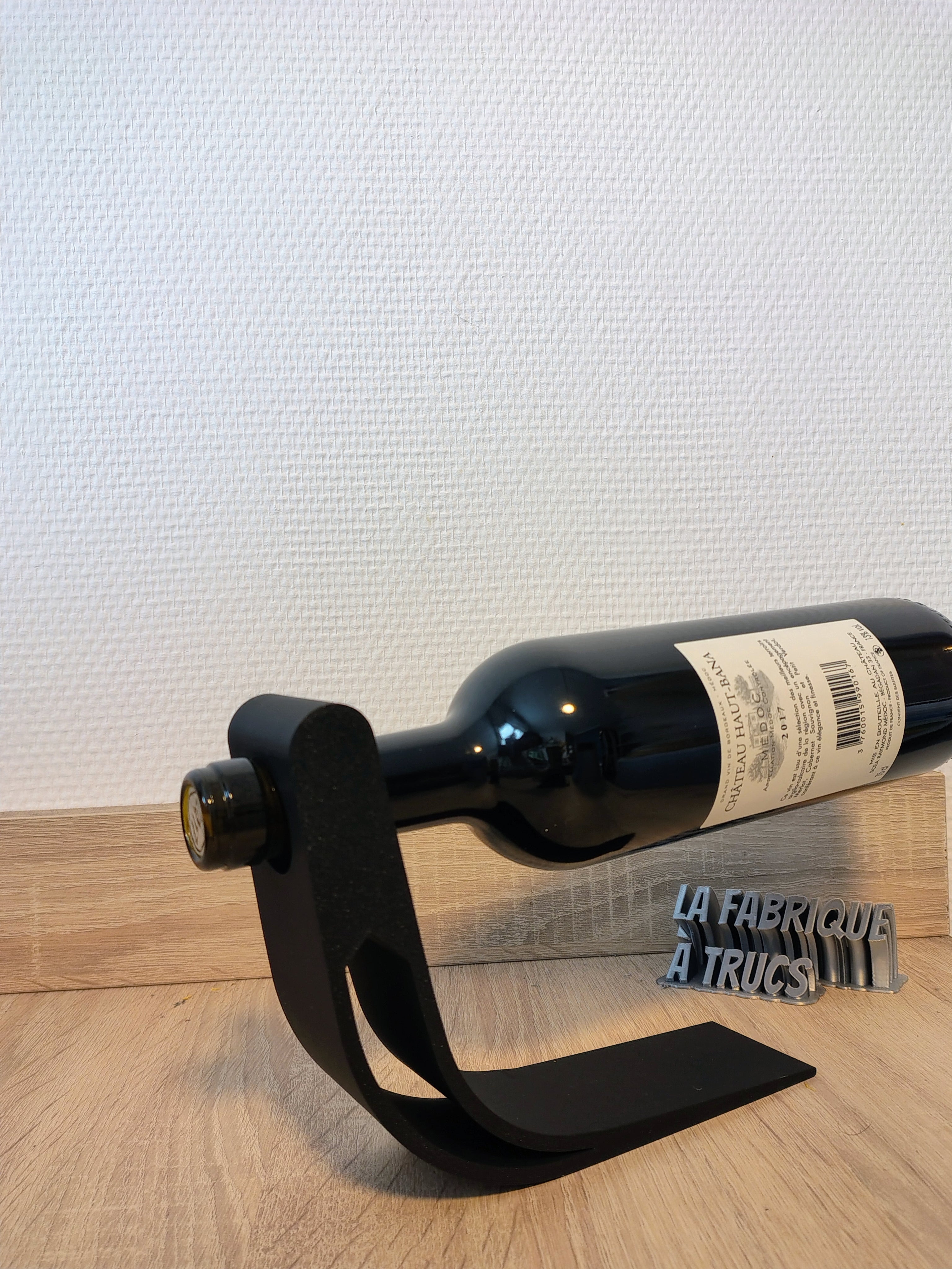 Porte-Bouteille Magique en Équilibre - Support à Vin Design 3D