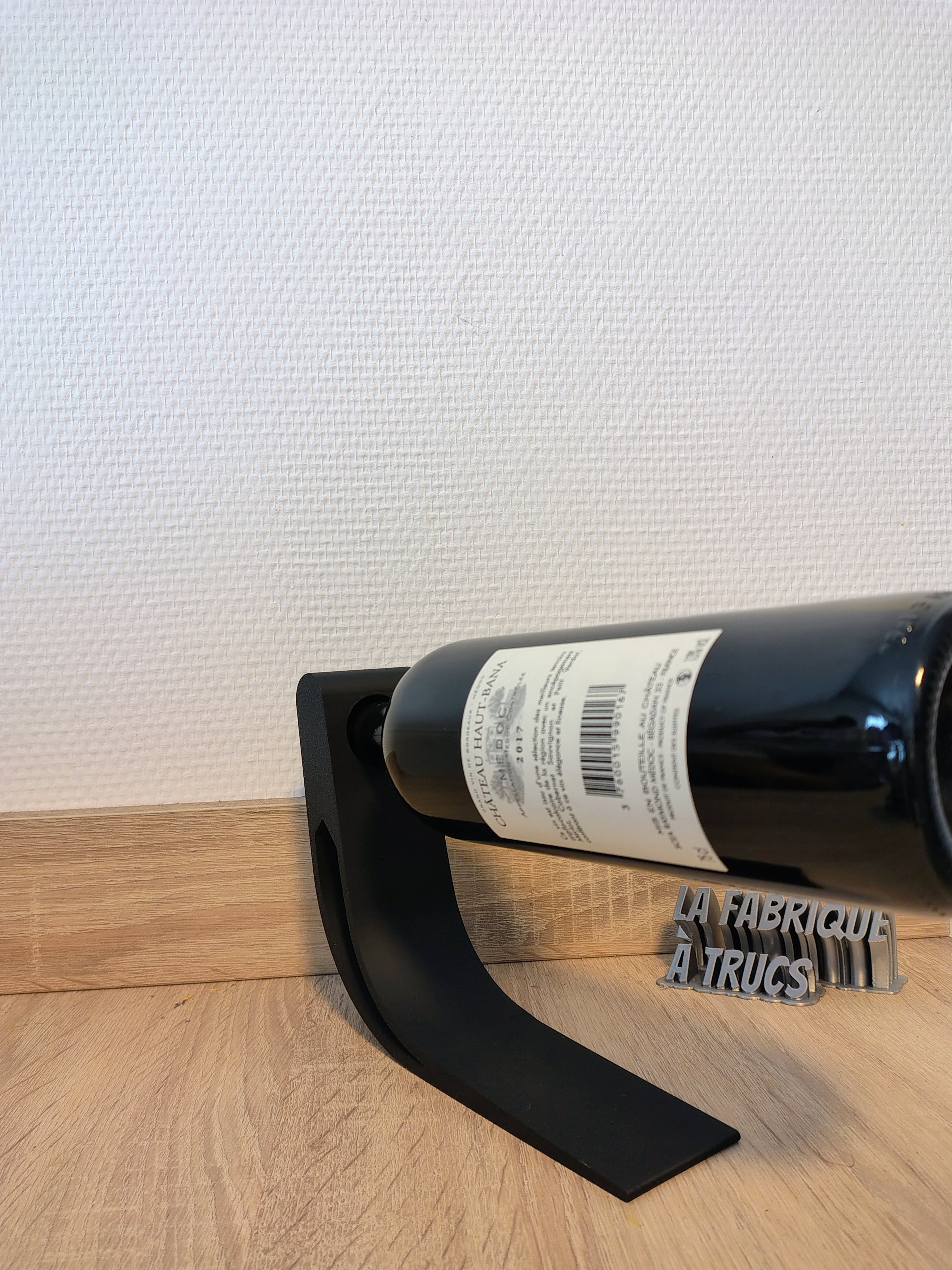 Porte-Bouteille Magique en Équilibre - Support à Vin Design 3D