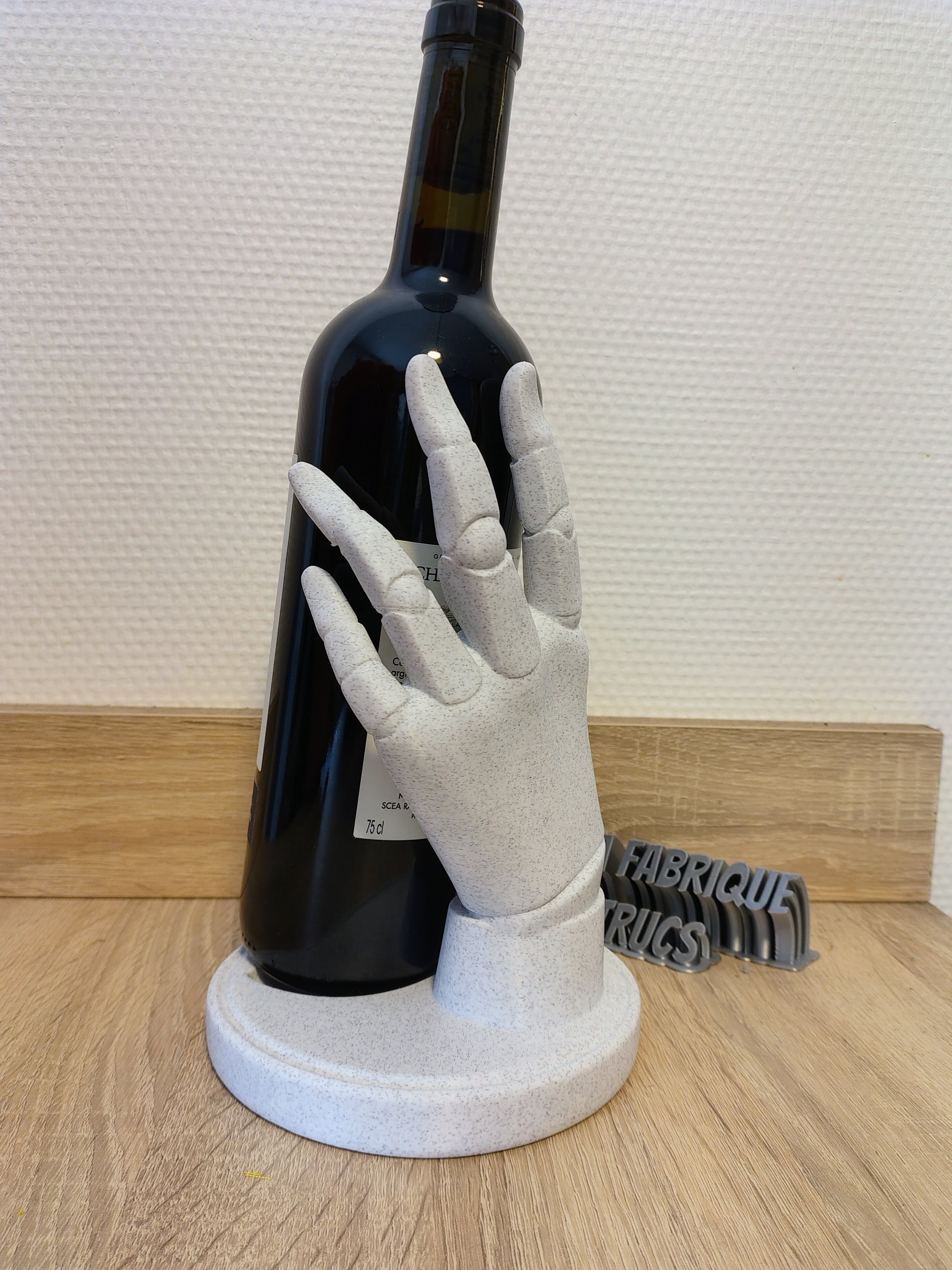 La Main du Sommelier - Porte-Bouteille Sculptural – L'Équilibre Mythologique ✨🍷