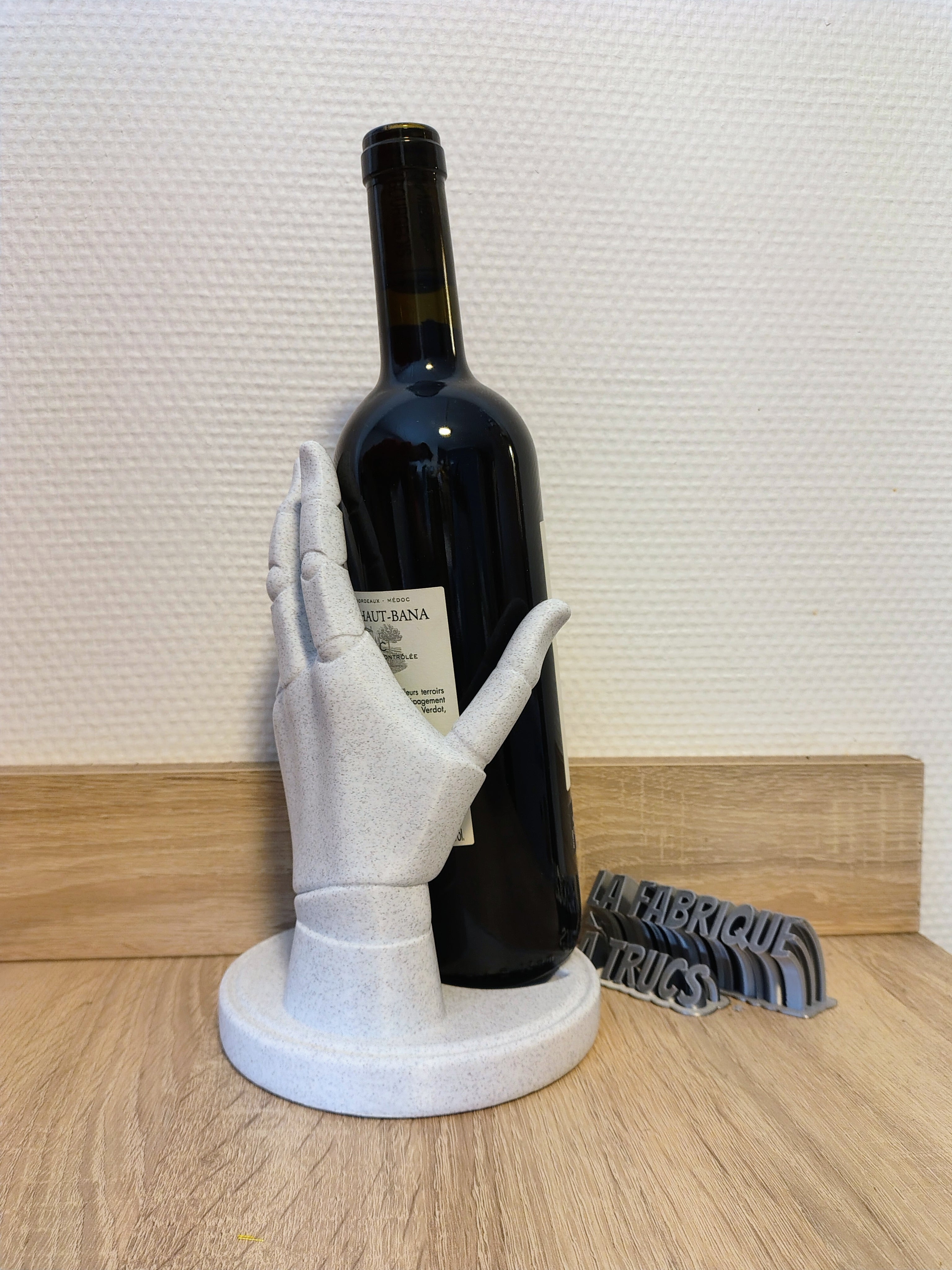 La Main du Sommelier - Porte-Bouteille Sculptural – L'Équilibre Mythologique ✨🍷