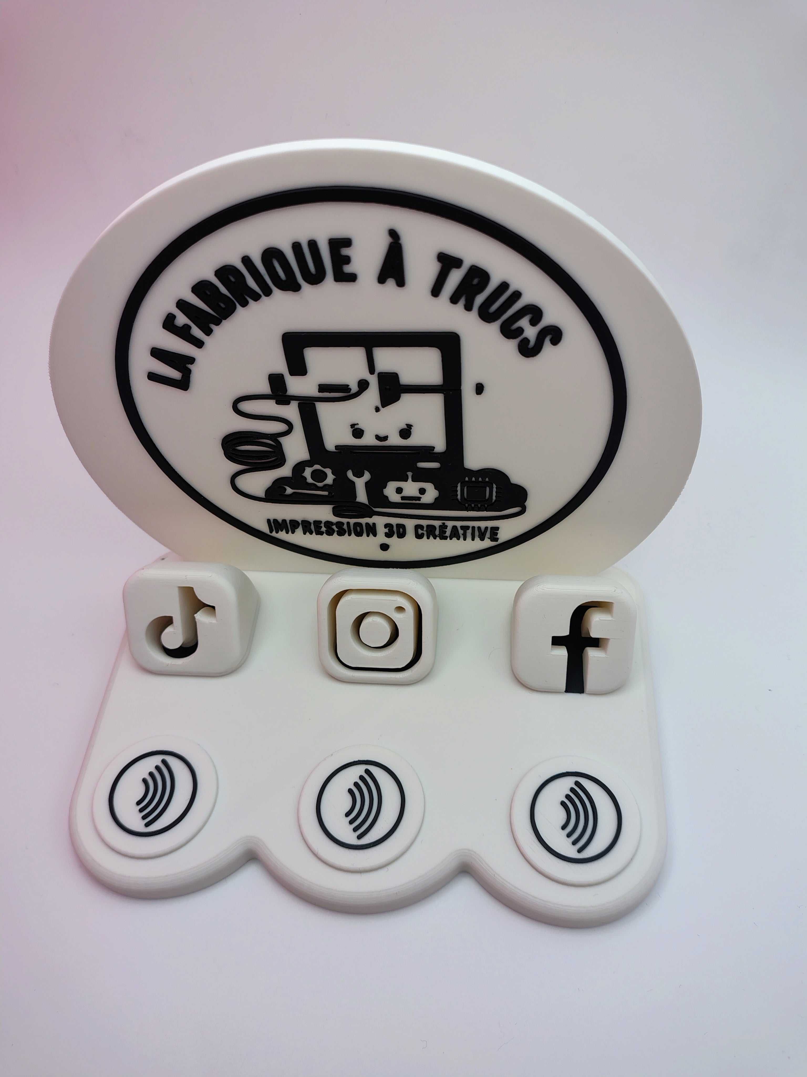 Présentoir Connecté Triple Réseaux Sociaux | 3 Puces NFC & Logo Personnalisable