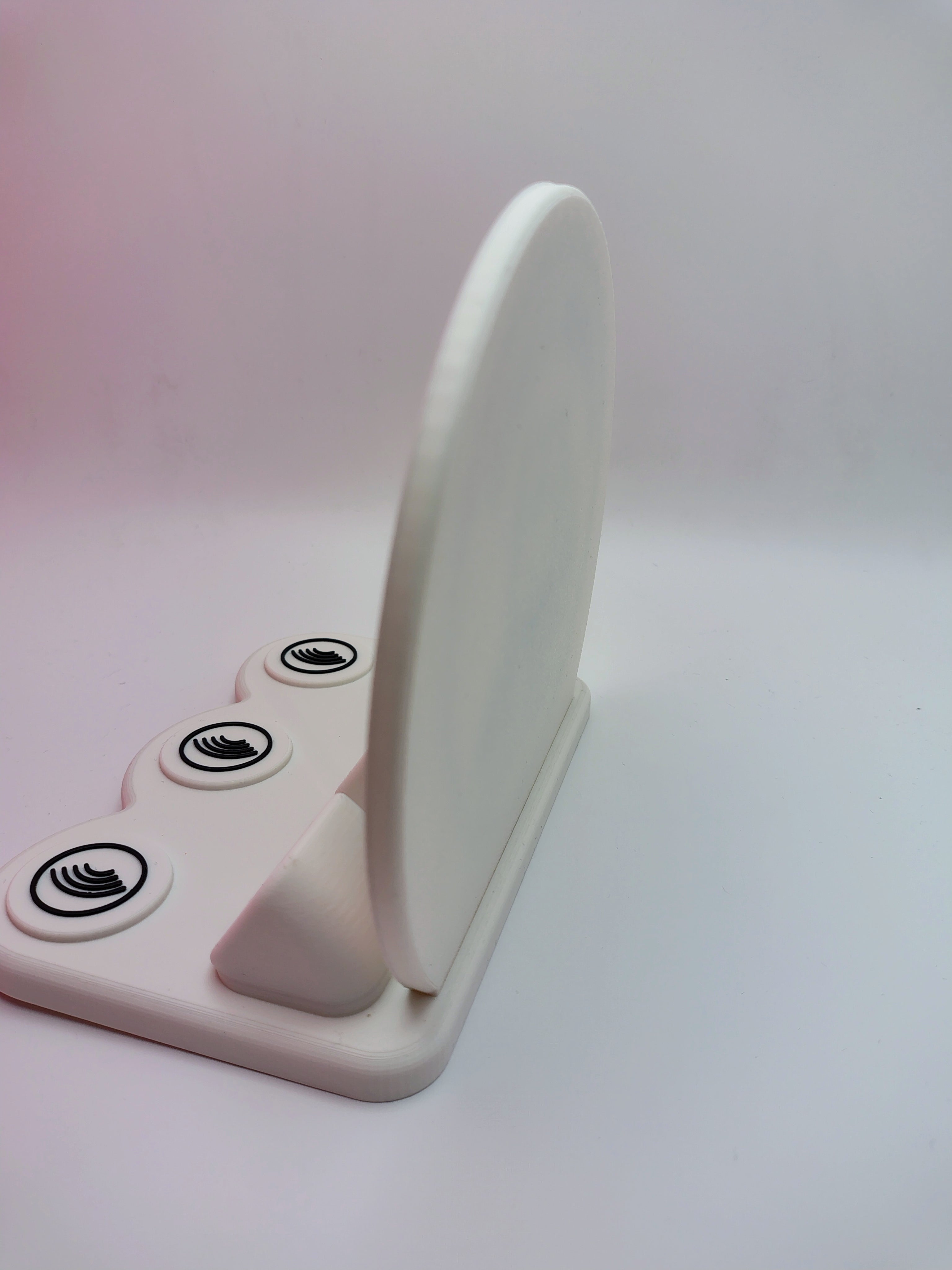 Présentoir Connecté Triple Réseaux Sociaux | 3 Puces NFC & Logo Personnalisable