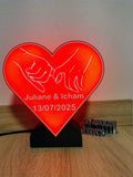 Veilleuse romantique en forme de cœur imprimée en 3D, personnalisée avec des prénoms et une date.