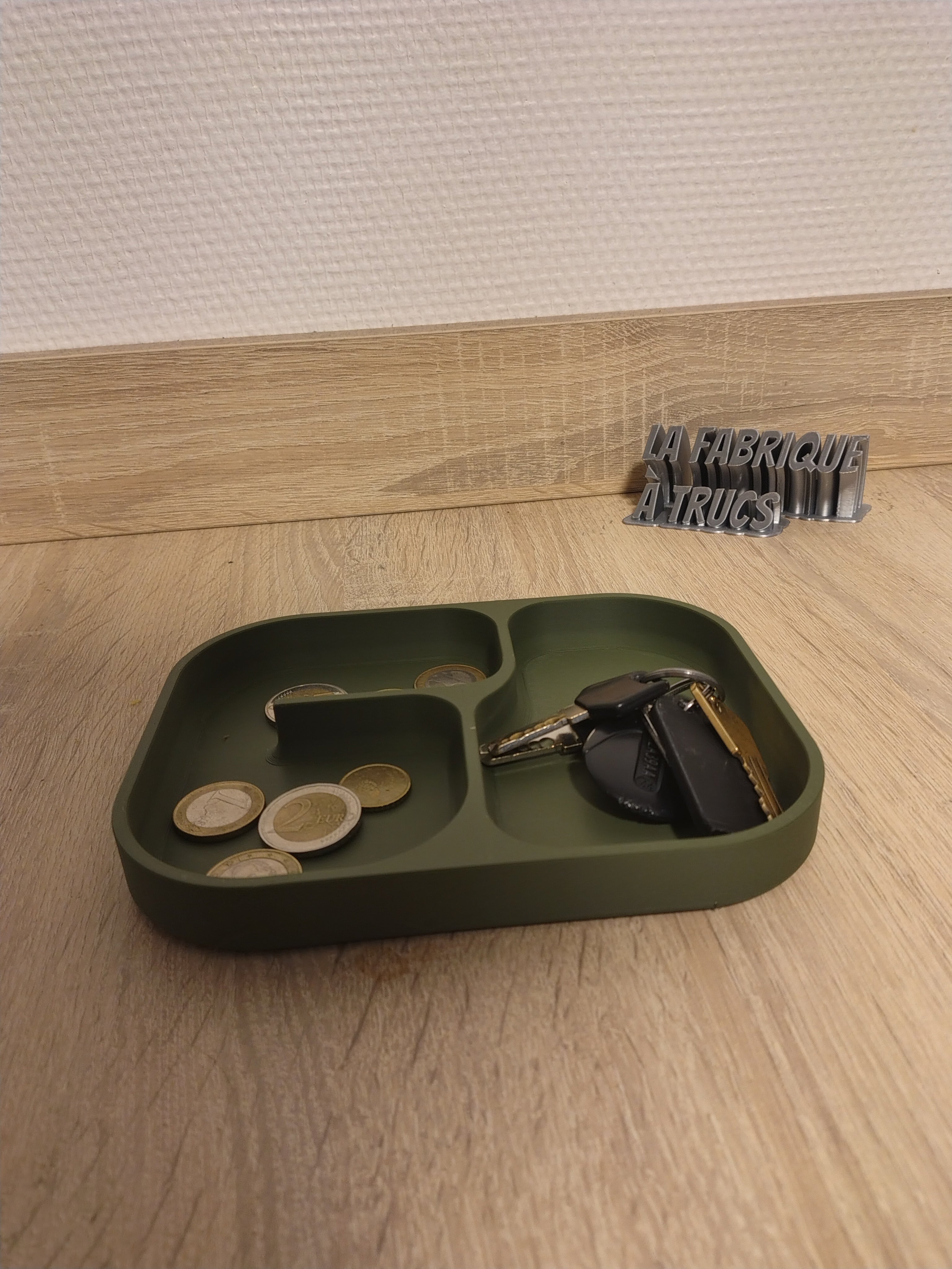 Vide-poche au design minimaliste et moderne imprimé en 3D noir mat